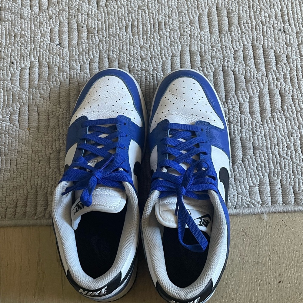 Nike dunks white and blue and black custom pair - Picture 4 of 5